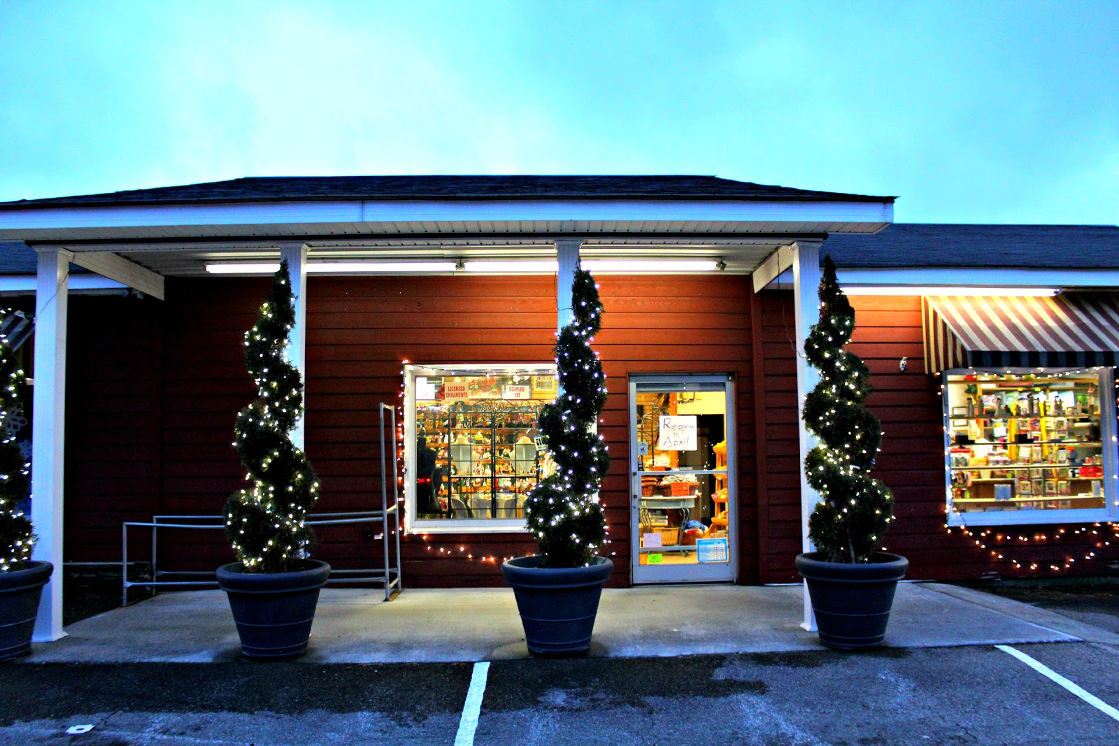 Around Roanoke, VA (A Daily Photo Blog) Country Corner