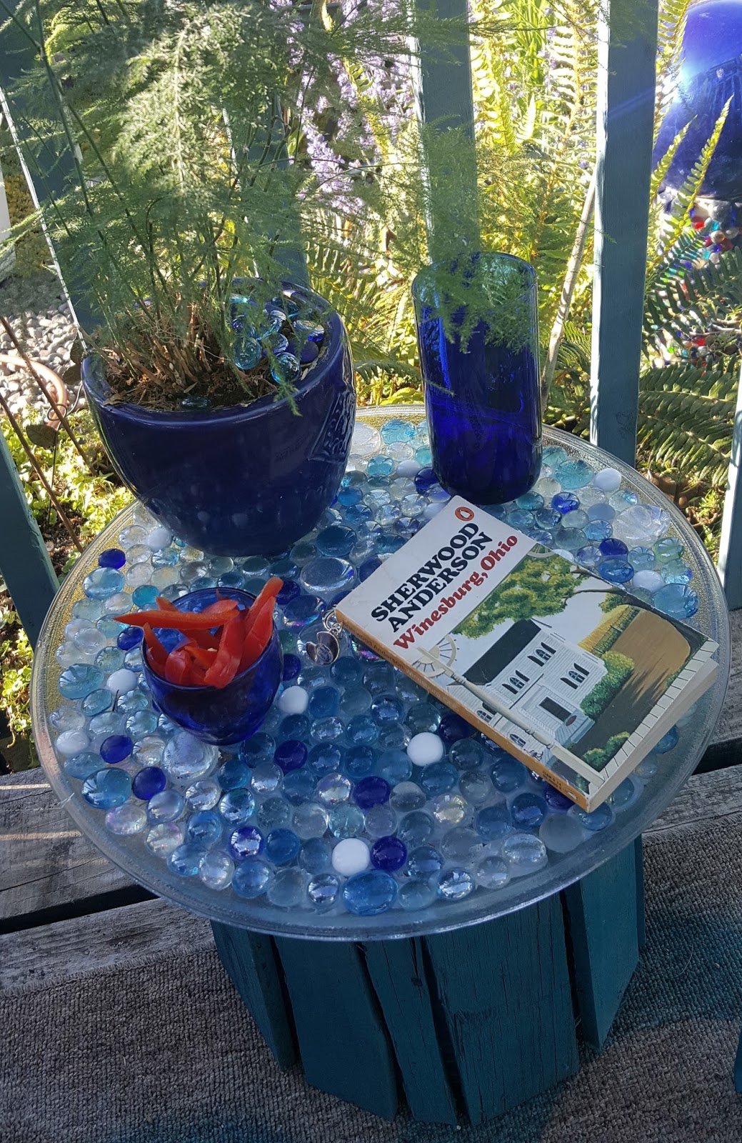 Make The Best of Things Five Gallon Blingy Bucket Table DIY