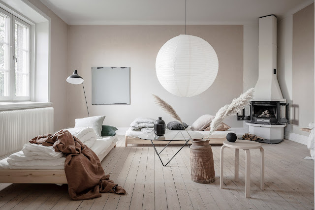 Apartment in Göteborg styled in a minimal and artistic way