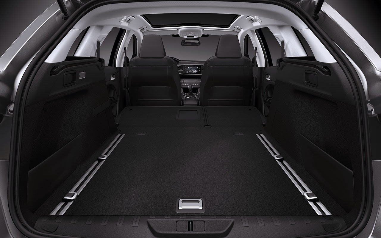 New Peugeot 308 SW - Sleek and Spacious trunk