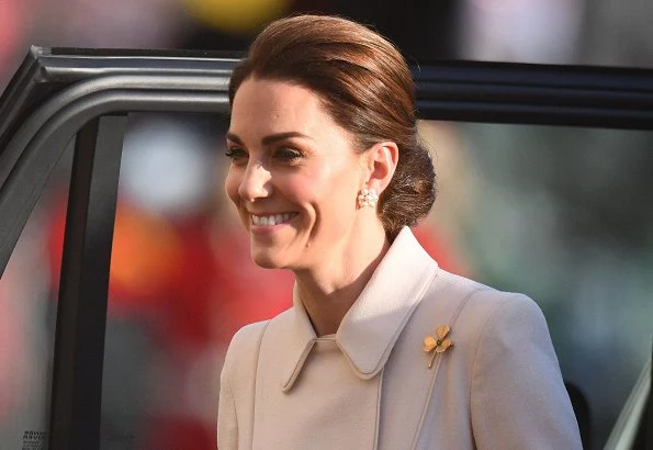 Kate Middleton, Catherine Walker coat, Gianvito Rossi pumps, Cassandra Goad cavolfiore pearl earrings, Mulberry clutch