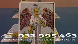 Llama ahora para una lectura de tarot. TAROT