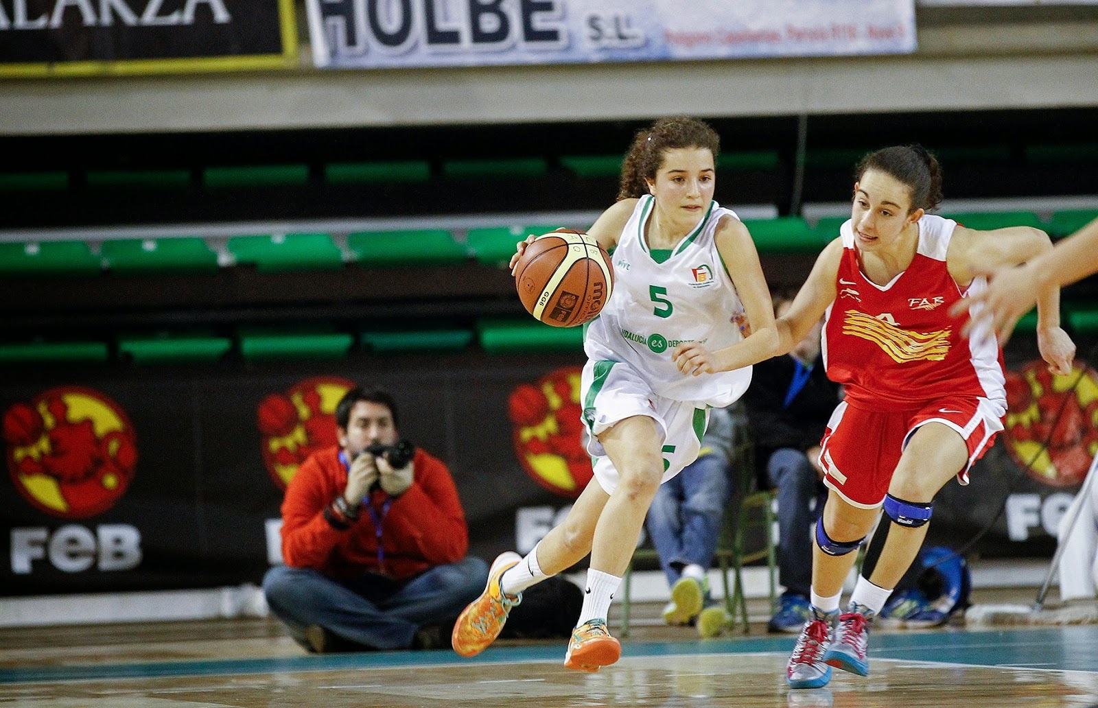 VIVE EL BASKET CON EDUARDO BURGOS CB Conquero se estrena con derrota