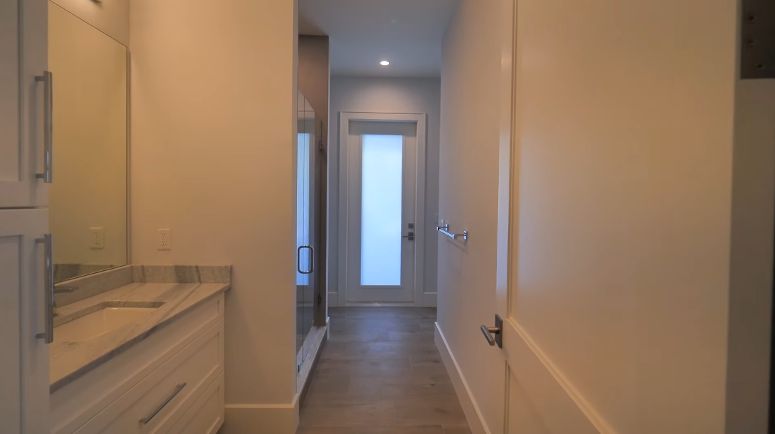 26 Interior Design Photos vs. 2026 Ocean Ridge Cir, Vero Beach, FL Luxury Home Tour
