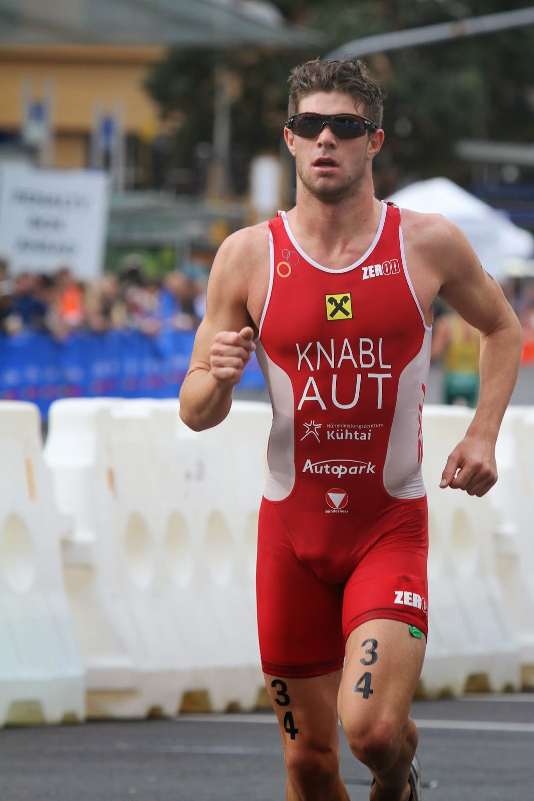 Alois Knabl - Australia Decathlon - Yummy Bulge.