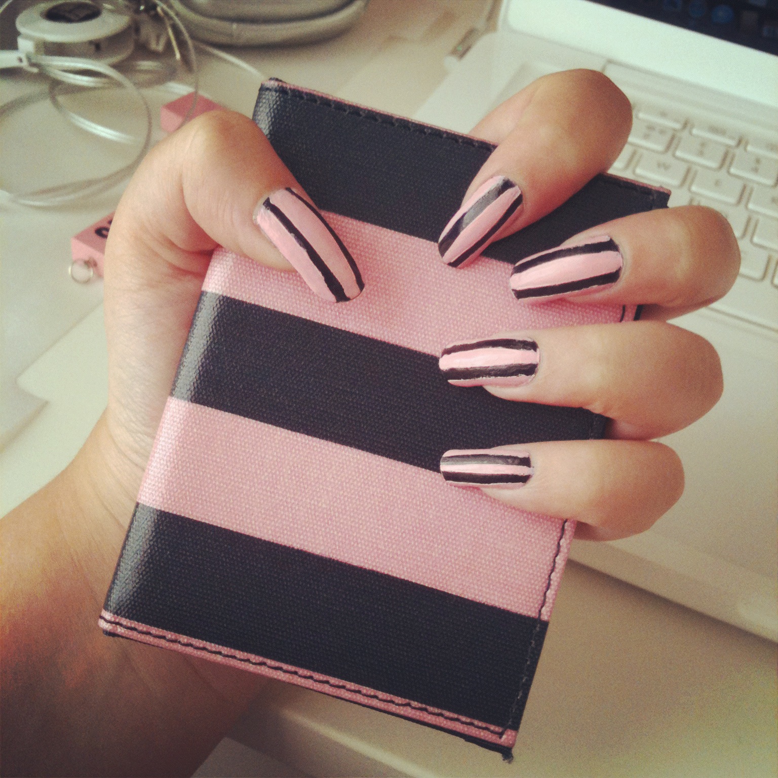 The Queen of Nails: Jack Wills Inspired Stripe Nails