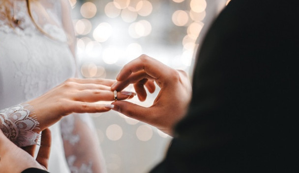 Mimpi Suami Menikah Lagi Sama Mantan Nya MIMPIGA