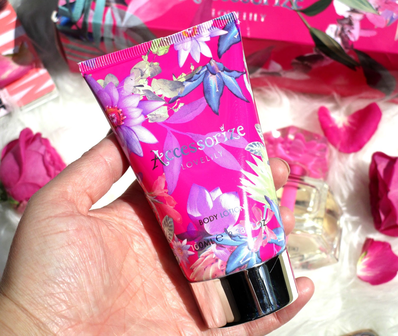 HaySparkle Accessorize Love Lily Gift Set Review