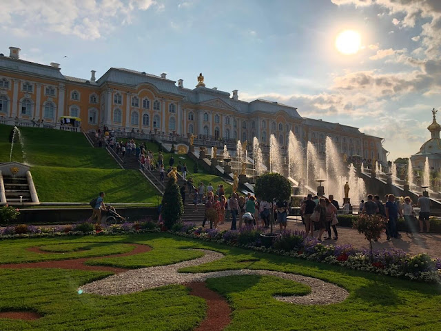 Jardins do Palácio de Peterhof - São Petersburgo (Rússia)