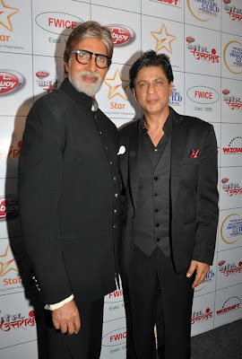 Amitabh Bachchan and Shahrukh Khan at the 'Saath Hain Hum Uttarakhand' event