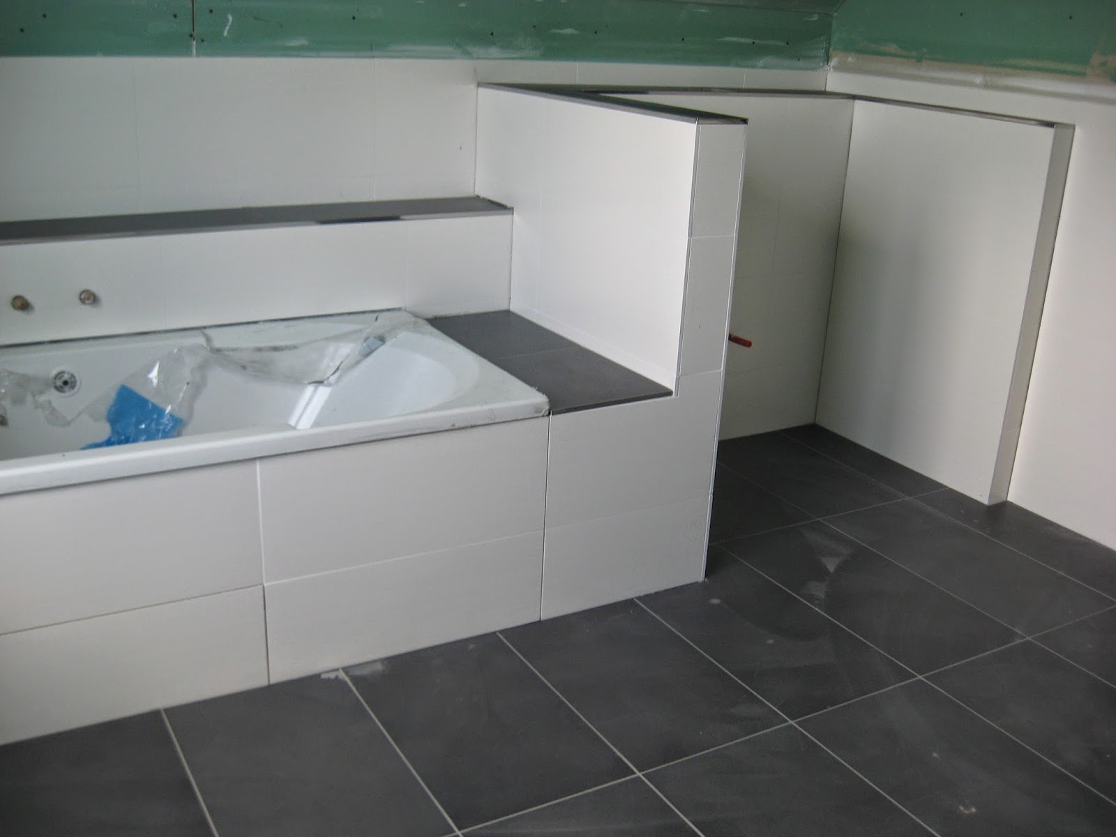 build! - Unser Bautagebuch: FFF - Fliesen, Ferien, (P ...