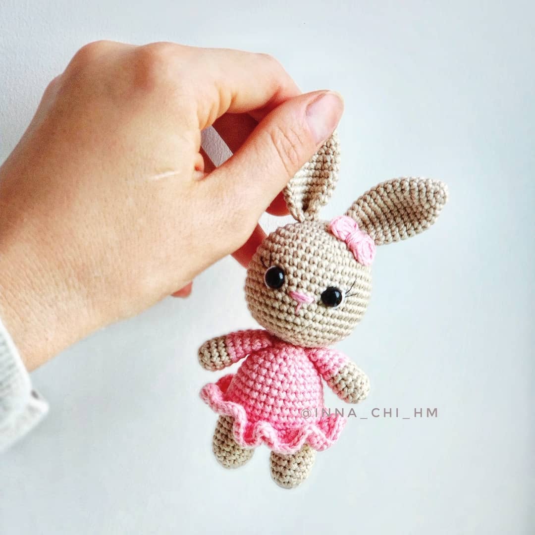 Crochet bunny in dress