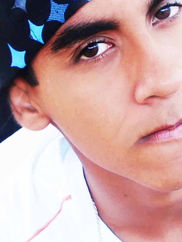 Homem Moreno Fake Pone tu foto de fondo en un. homem moreno fake