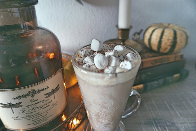 Butterbeer_Hot_Chocolate_Harry_Potter_inspired_hot_drink_autumnal_october_spooky_cosy_hygge_gezellig_autumn_seasonal_recipe_DIY_cosy interiors_butterbeer hot chocolate recipe_