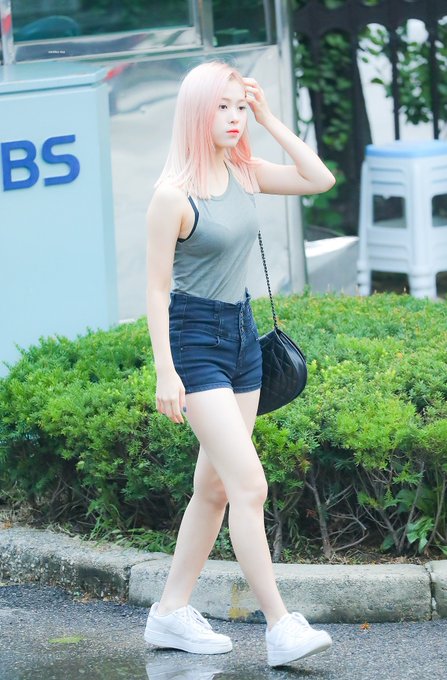 취향저격하던 날의 있지 ITZY 류진 분위기 모음.jpgif | 인스티즈