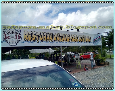Bahagian hadapan Anjung Keli