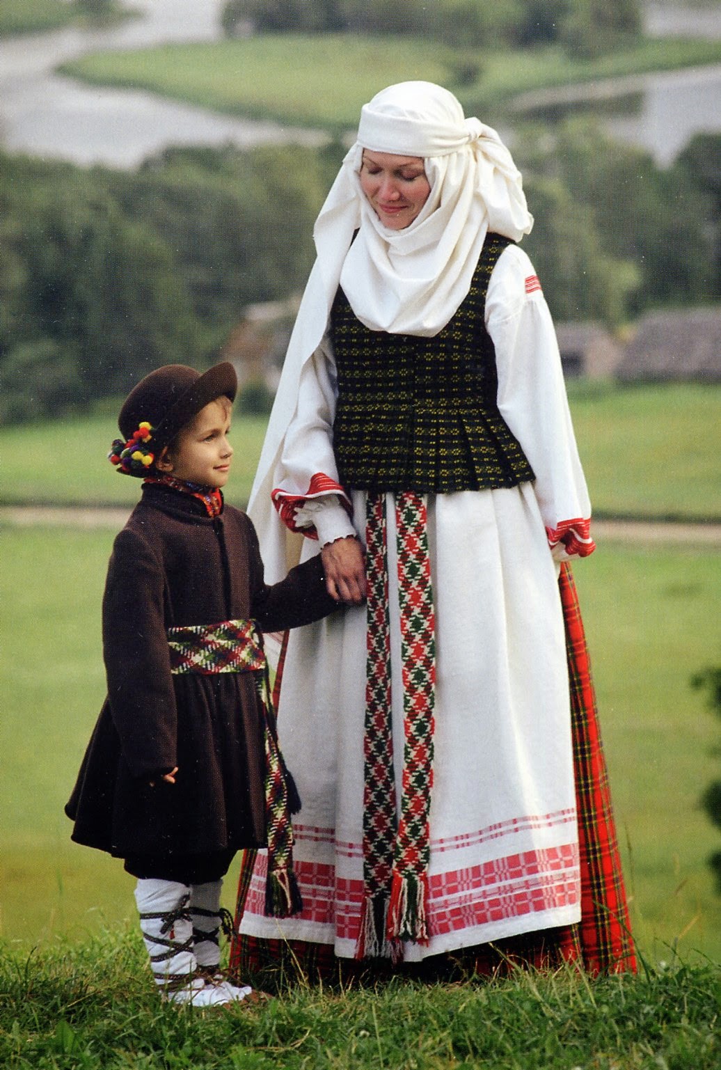 FolkCostume&amp;Embroidery: Overview of the Folk Costumes of Europe