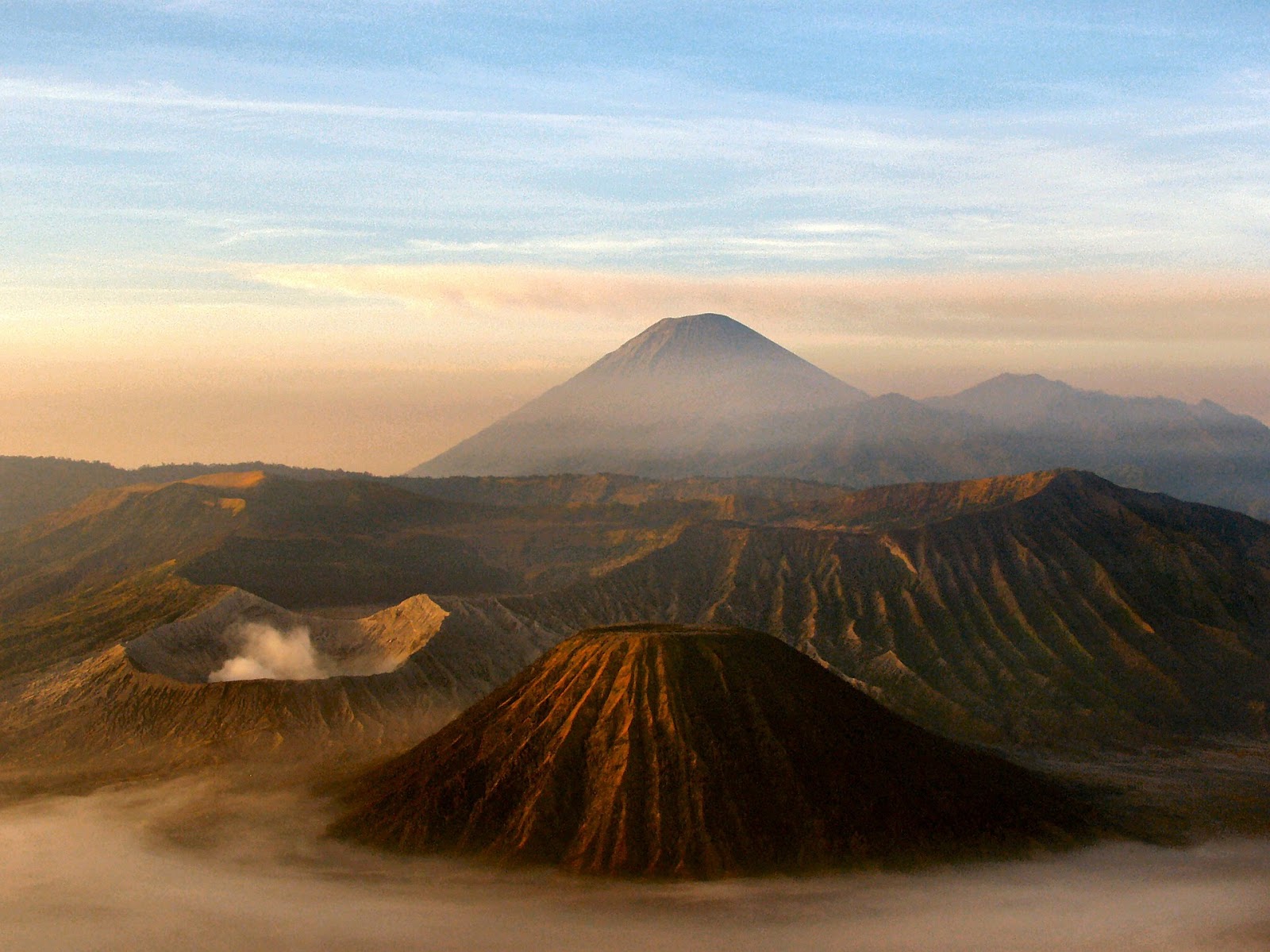 volcan-java-indonesia.jpg