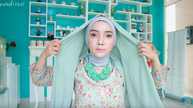 Ini Lho Tutorial Hijab Segi Empat Pesta yang Paling Kece, Simpel namun Trendi! 3 media 6dfe8bf9 429d 4f10 b6ce d2db34e8e6e8