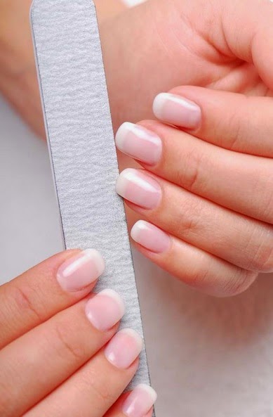 10 Steps For an Ideal House Manicure and Beautiful