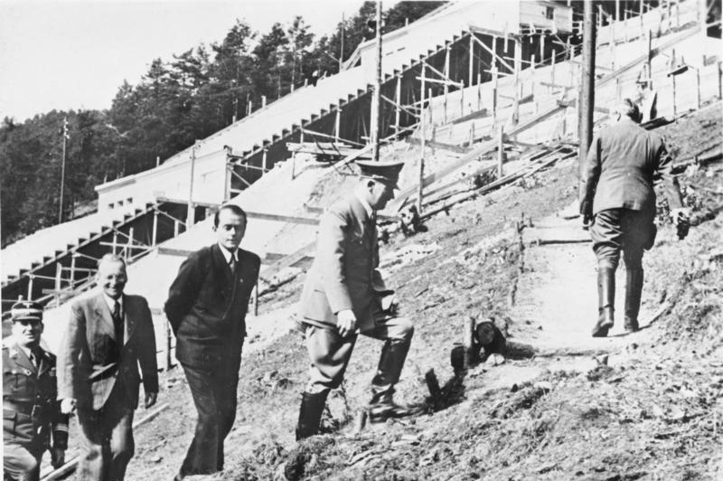 Hitler y Speer en la construcción del nuevo Deutsches Stadion