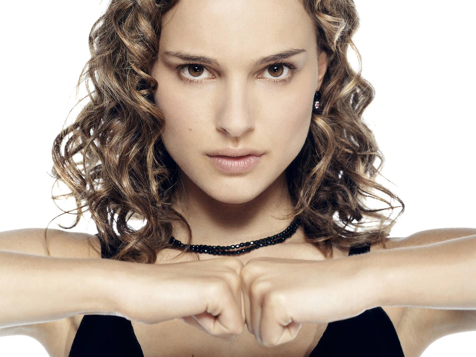 Natalie Portman-Desktop Girl Wallpaper ~ Taste Wallpapers