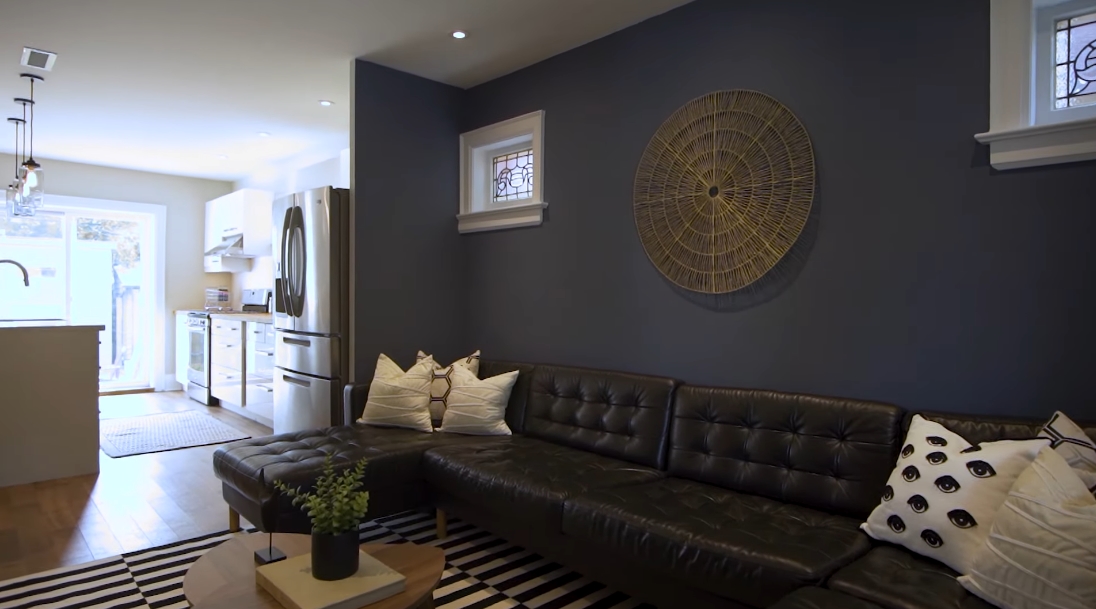 22 Interior Design Photos vs. 29 Springdale Blvd, Toronto Luxury Home Tour