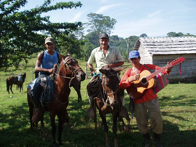 Catequistas a caballo en Nicaragua