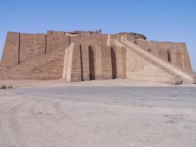 Ancient_ziggurat_at_Ali_Air_Base_Iraq_20