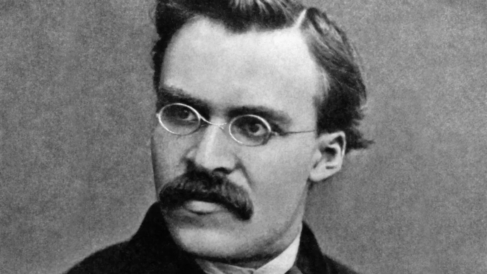 Friedrich Nietzsche en 100 Frases.