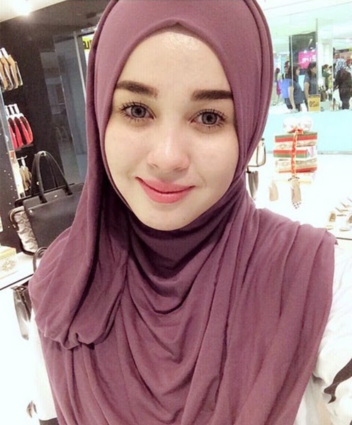 Biodata Emma Maembong, profile, biografi Emma Maembong, profil dan latar belakang Emma Maembong pelakon drama Isteri Separuh Masa, gambar Emma Maembong, filem, drama lakonan Emma Maembong, facebook, twitter, instagram Emma Maembong, Zizan Razak kekasih Emma Maembong, biodata artis terkenal Malaysia, Indonesia & Singapura