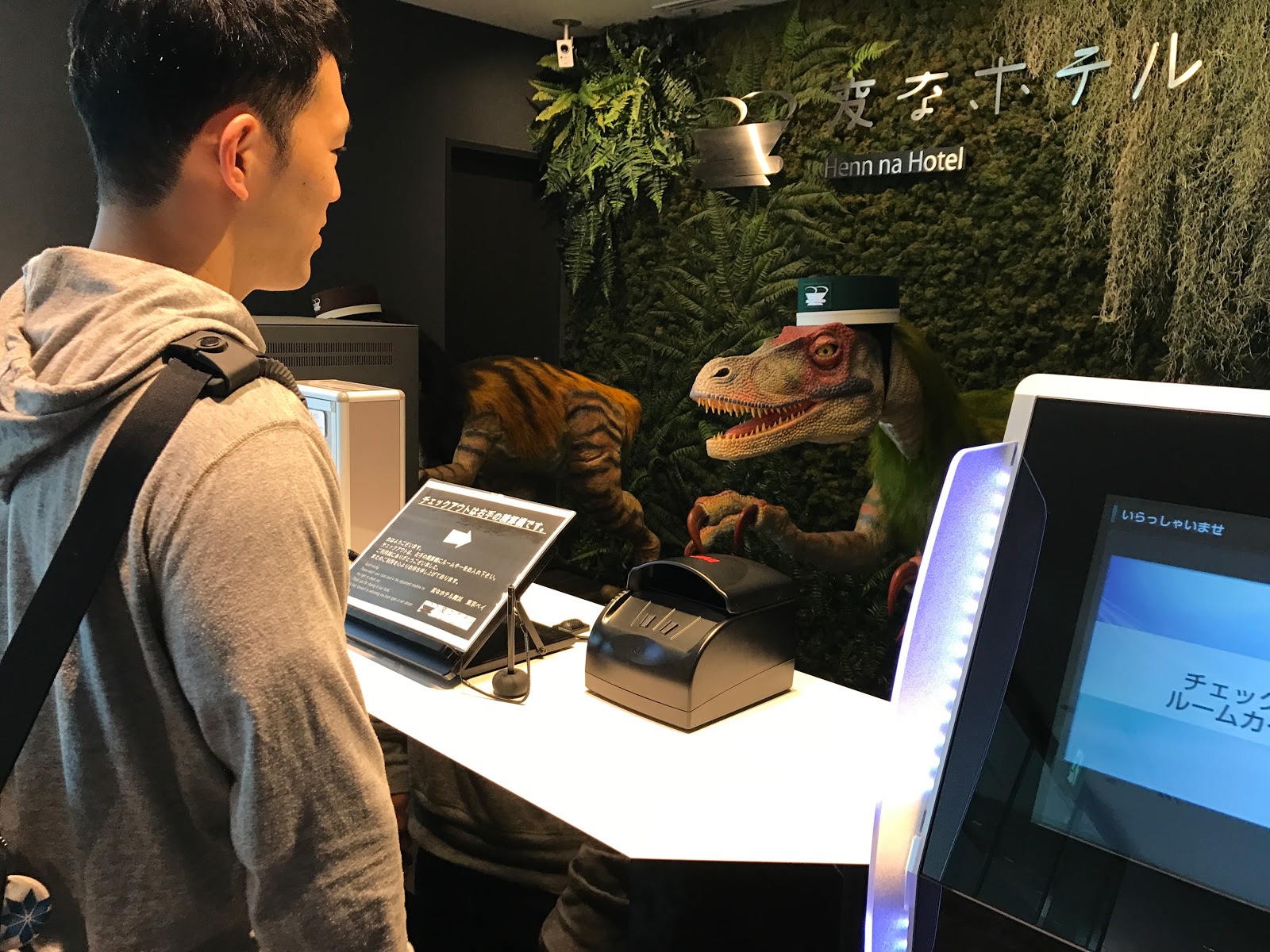 Vikingess Voyages: [Hotel Review] Tokyo's First Robot Hotel - The Strange  Henn na Hotel Maihama Tokyo Bay