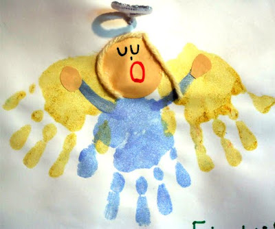 atividade de natal com moldes e carimbo das mãos