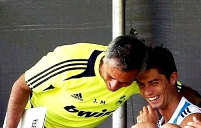 Mourinho and Cristiano Ronaldo during a workout