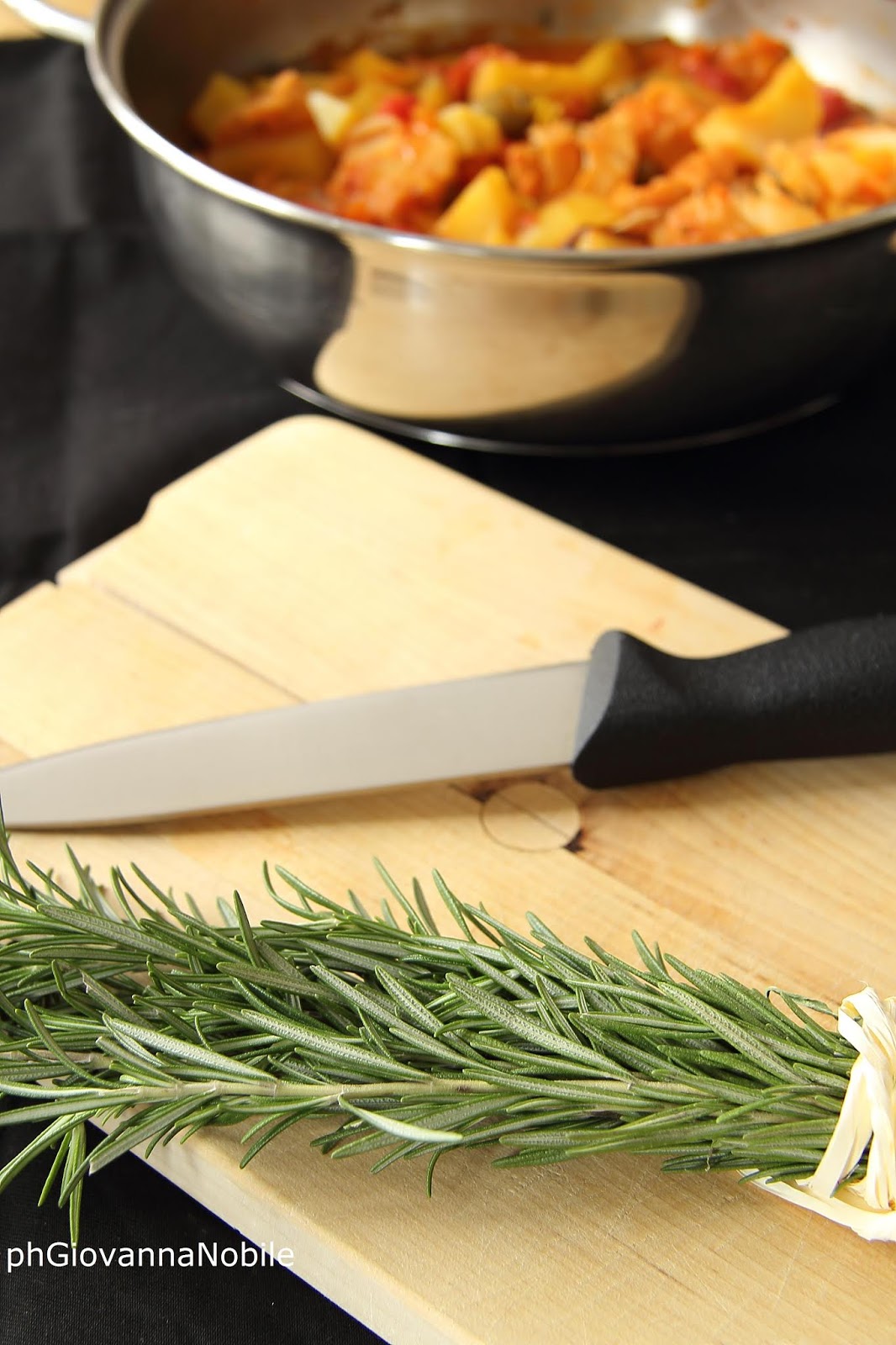 Baccalà in umido con patate, pomodorini e funghi porcini secchi la