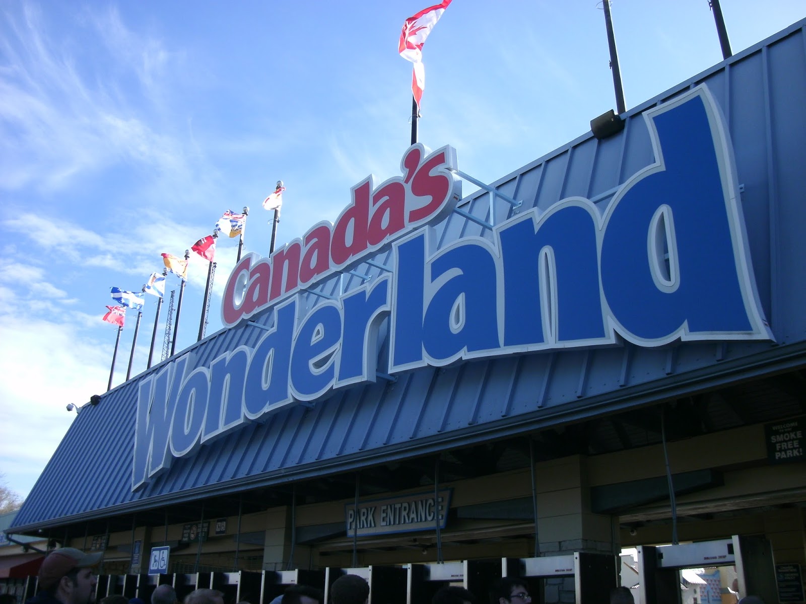 Amusement Views Canada's Wonderland Season Pass Sneak Preview Night 2016