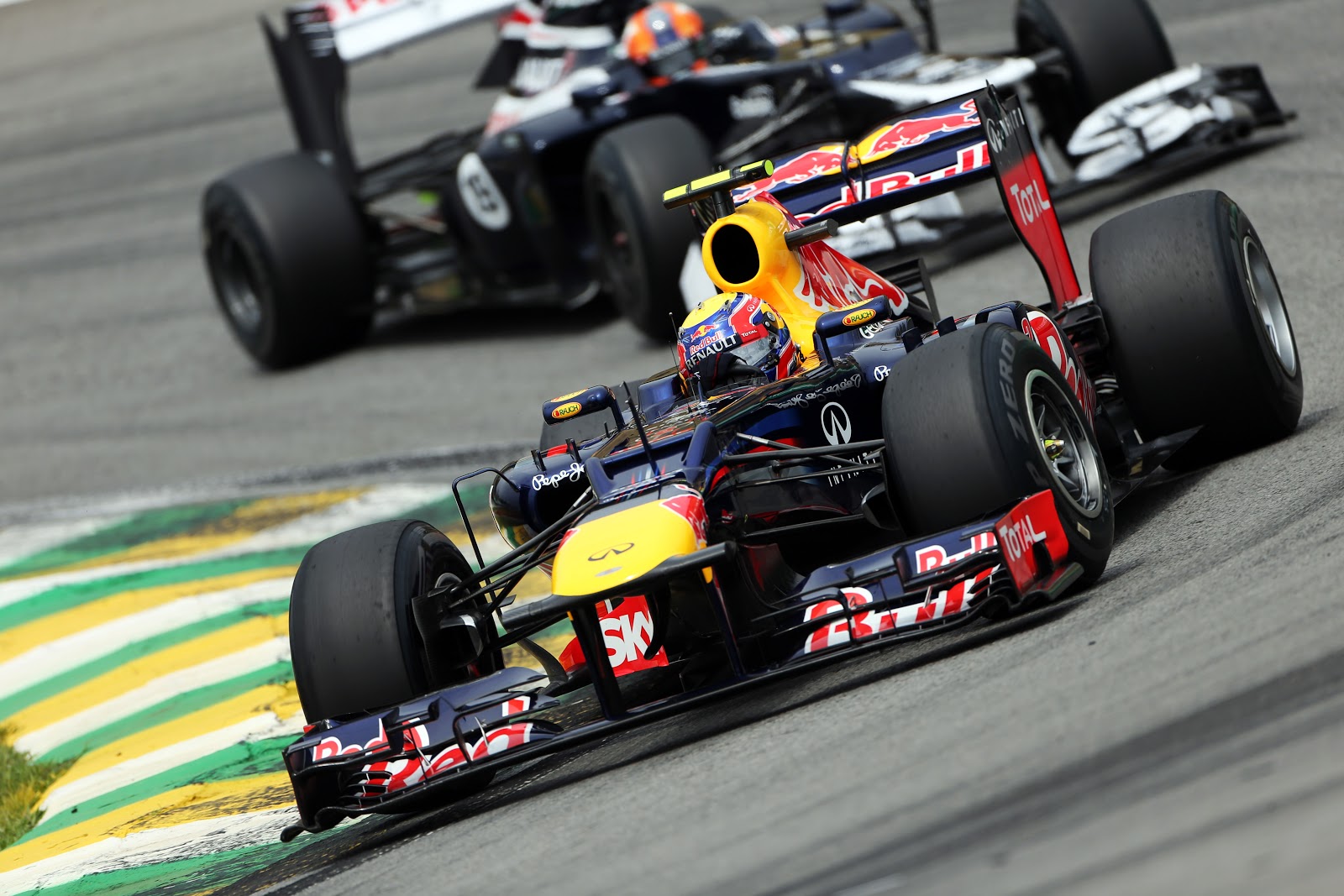 http://3.bp.blogspot.com/-BvMeapY5FX4/ULEs16vyAAI/AAAAAAAAw-A/bV2w02K6aPk/s1600/Mark+Webber+(AUS)+Red+Bull+Racing+RB8..jpg