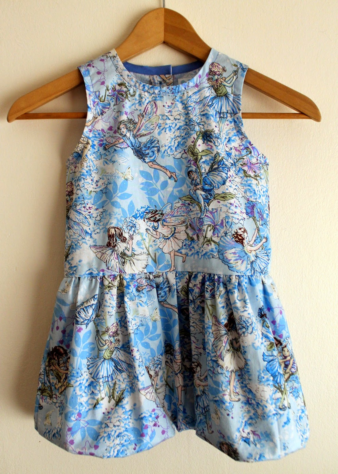 Cookin' & Craftin': Bubble Fairy Twin Dresses