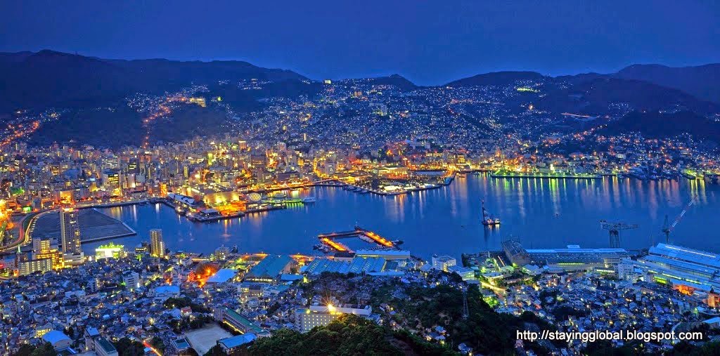 A Global Life: Nagasaki : Night Views of Nagasaki