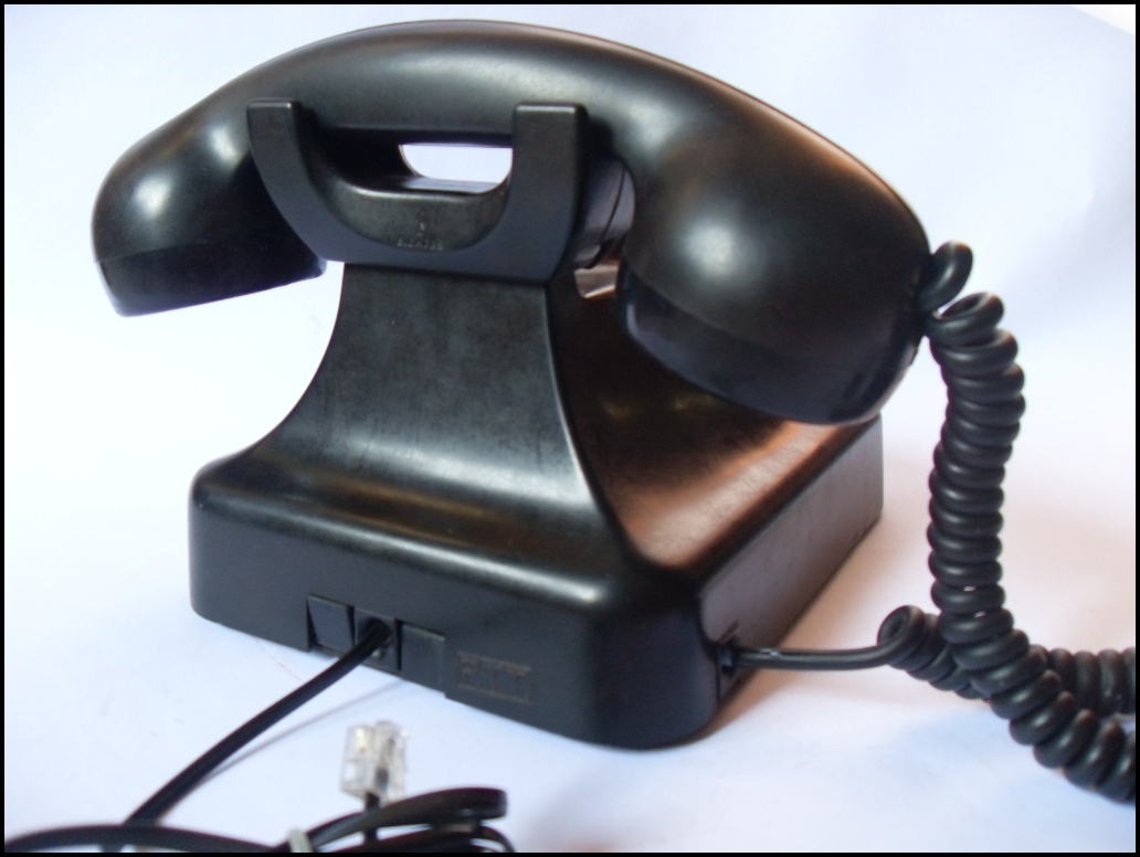 Телефона за 5 р. Телефон оригинал. Первый телефон 5g. Телефонов рат-0,5. Телефон т5.