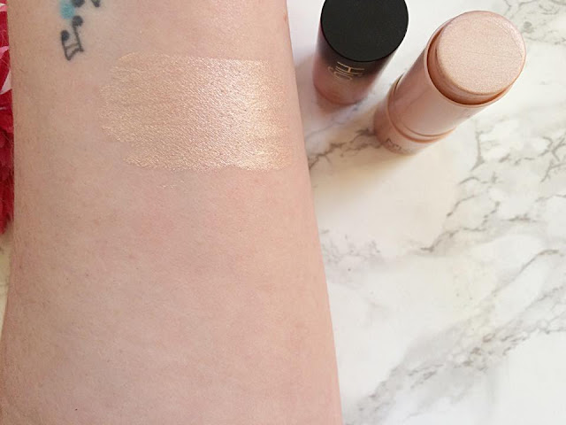 mua luxe highlighter