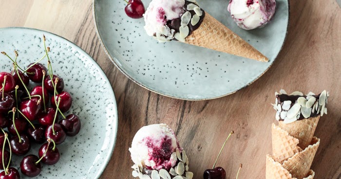 Die Glücklichmacherei: I Scream For Ice Cream 〖Amaretto-Kirsch-Eis〗