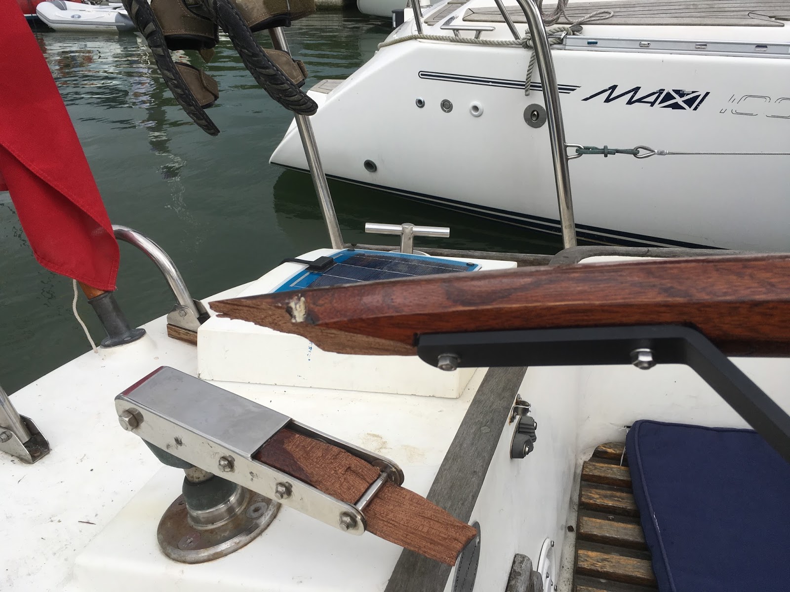 barnacle bill holcomb's sailing: broken tillers