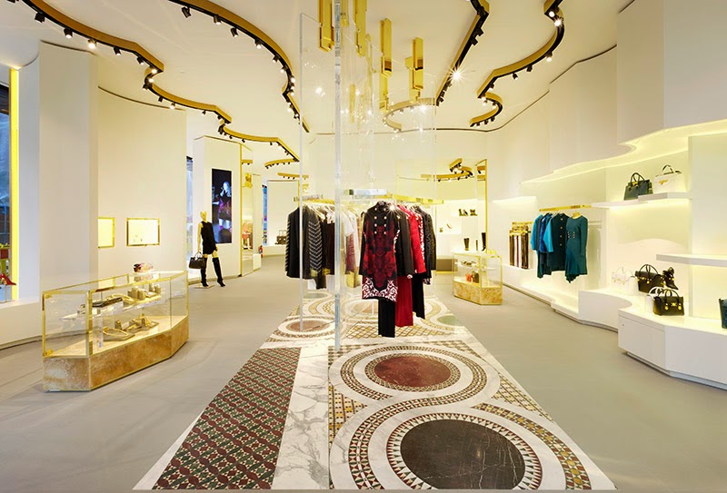 A Blog For Fashion Trends, Store Windows & Interiors: VERSACE OPENS A ...