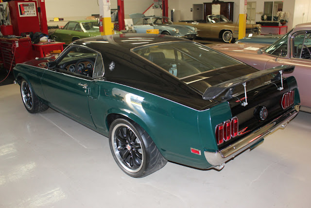We love the classic Ford Mustang, because of gems like this Mach 1