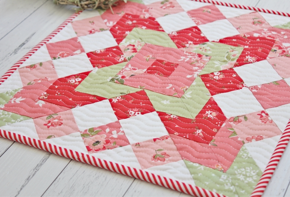 Phoebe Mini Quilt PDF Pattern - Threadbare Creations