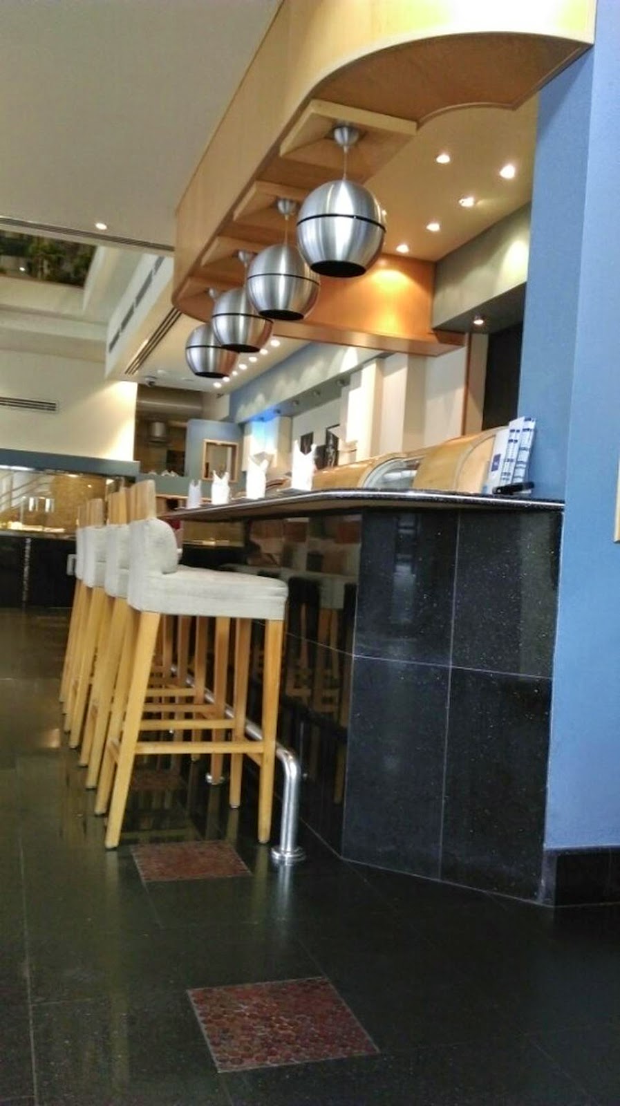 السياحة في المنطقة الشرقية أشهر المطاعم البحرية في مدينة الخبر The