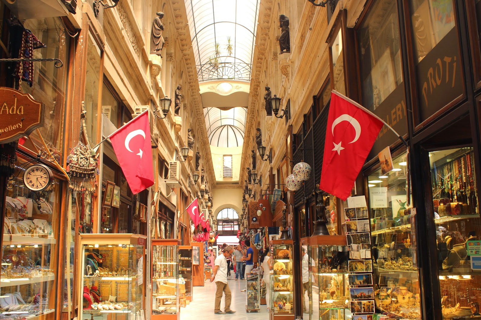 Стамбул гайс 0.65. ЧУКУРДЖУМА. Район ЧУКУРДЖУМА В Стамбуле. Стамбул шоппинг. Торговый центр в Стамбуле с брендами.