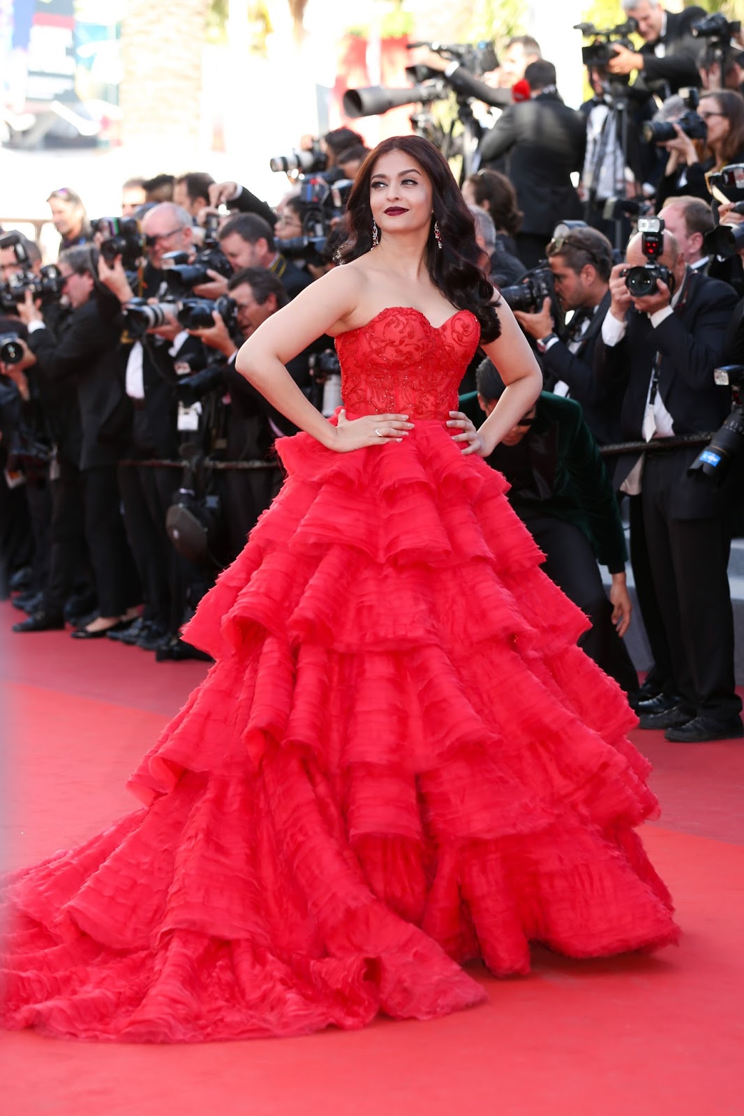 Aishwarya Rai Bachchan Looks Ravishing in a Ralph & Russo Red Gown At '120 Beats Per Minute (120 Battements Par Minute)' Premiere During The 70th Cannes Film Festival 2017