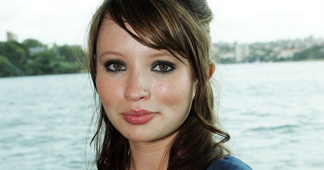 HOLLYWOOD ACTRESS: Emily Browning Australian Film Actress Singer